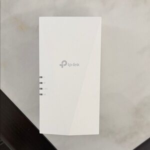 TP-Link White Network Adapter AX1800 extender
